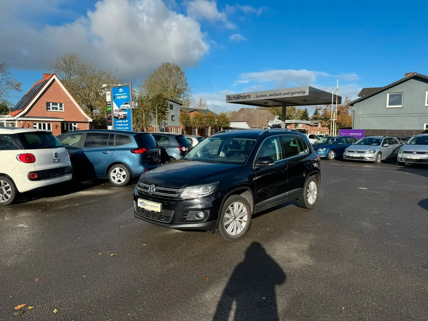 Volkswagen Tiguan Sport & Style 4Motion TÜV/AHK/KLIMA/NAVI - 1