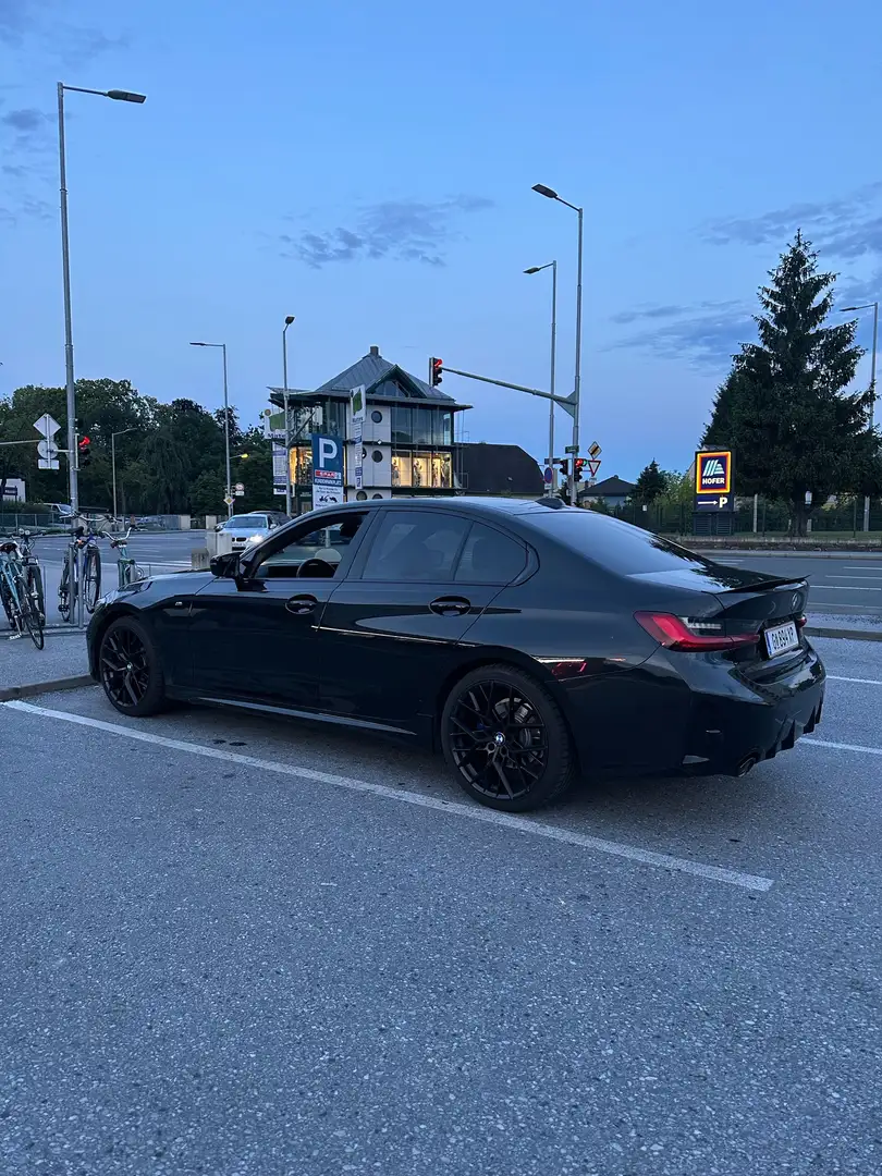 BMW 318 318d 48 V Aut. Schwarz - 2