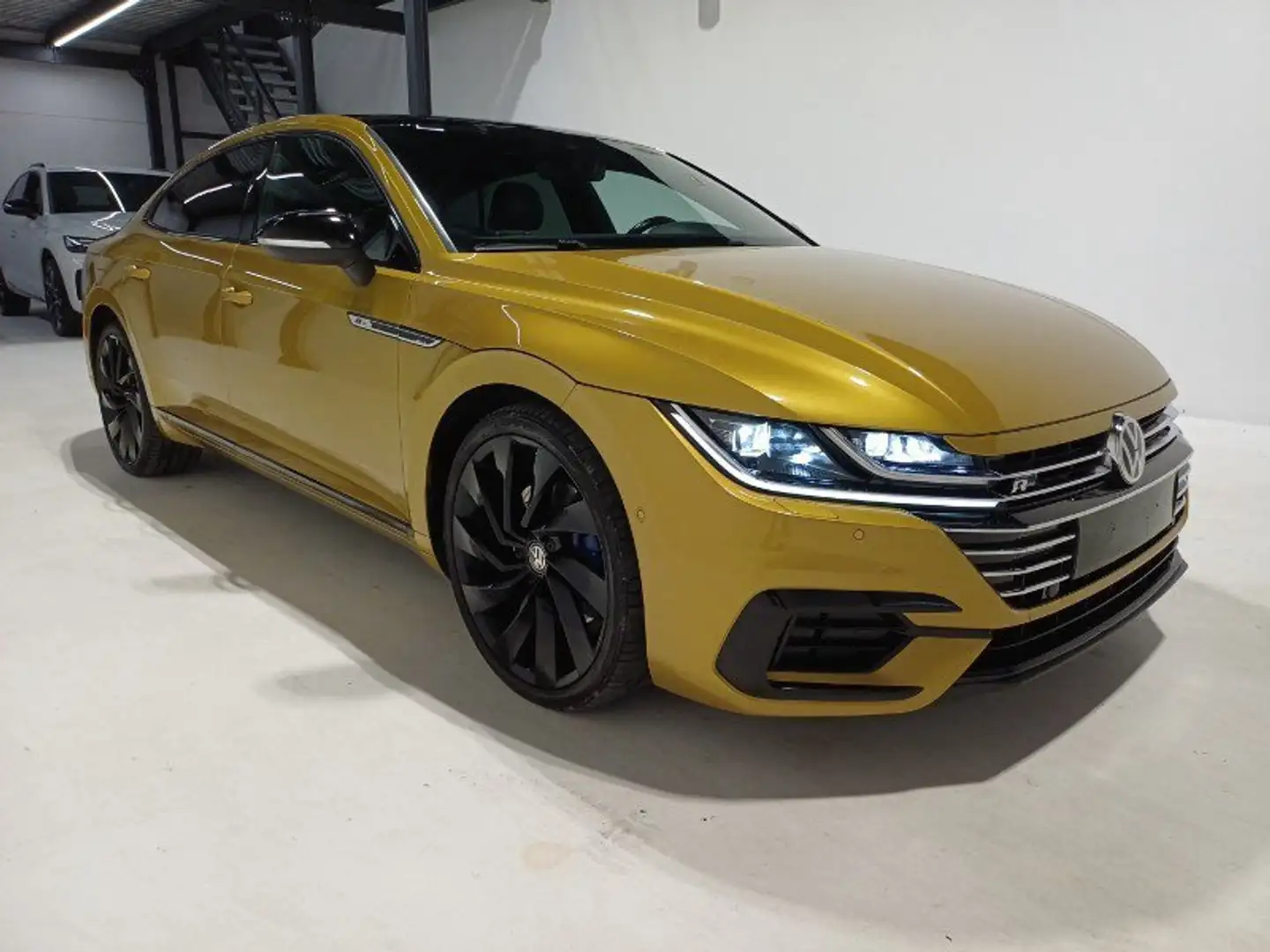 Volkswagen Arteon Arteon 2.0 BiTDI SCR 4MOTION DSG Sport BlueMotion Geel - 1
