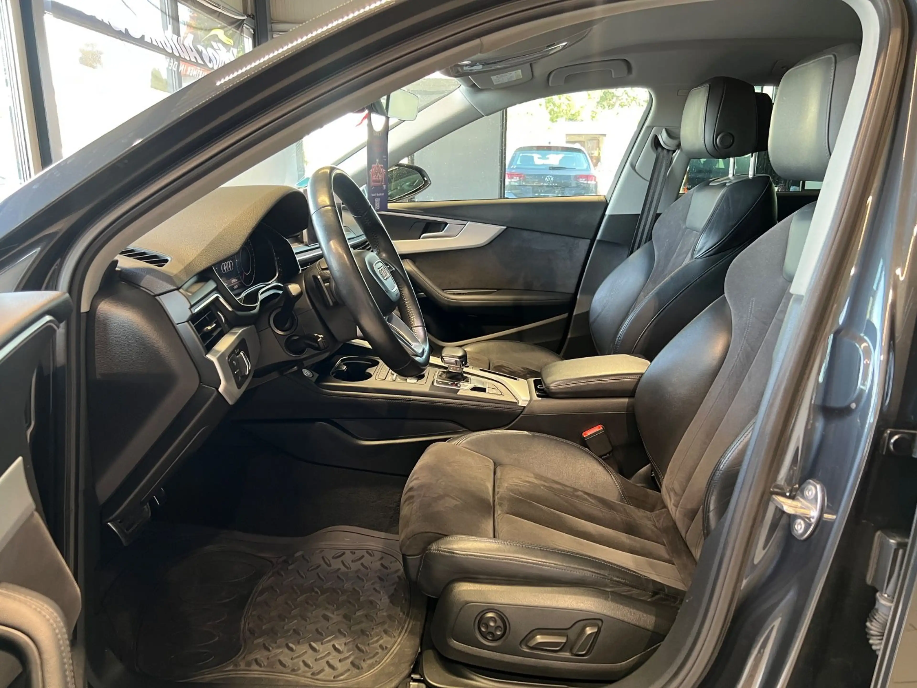 Audi A4 allroad quattro*ALCANTARA*MEMORY*TOTWINKEL — photo 9