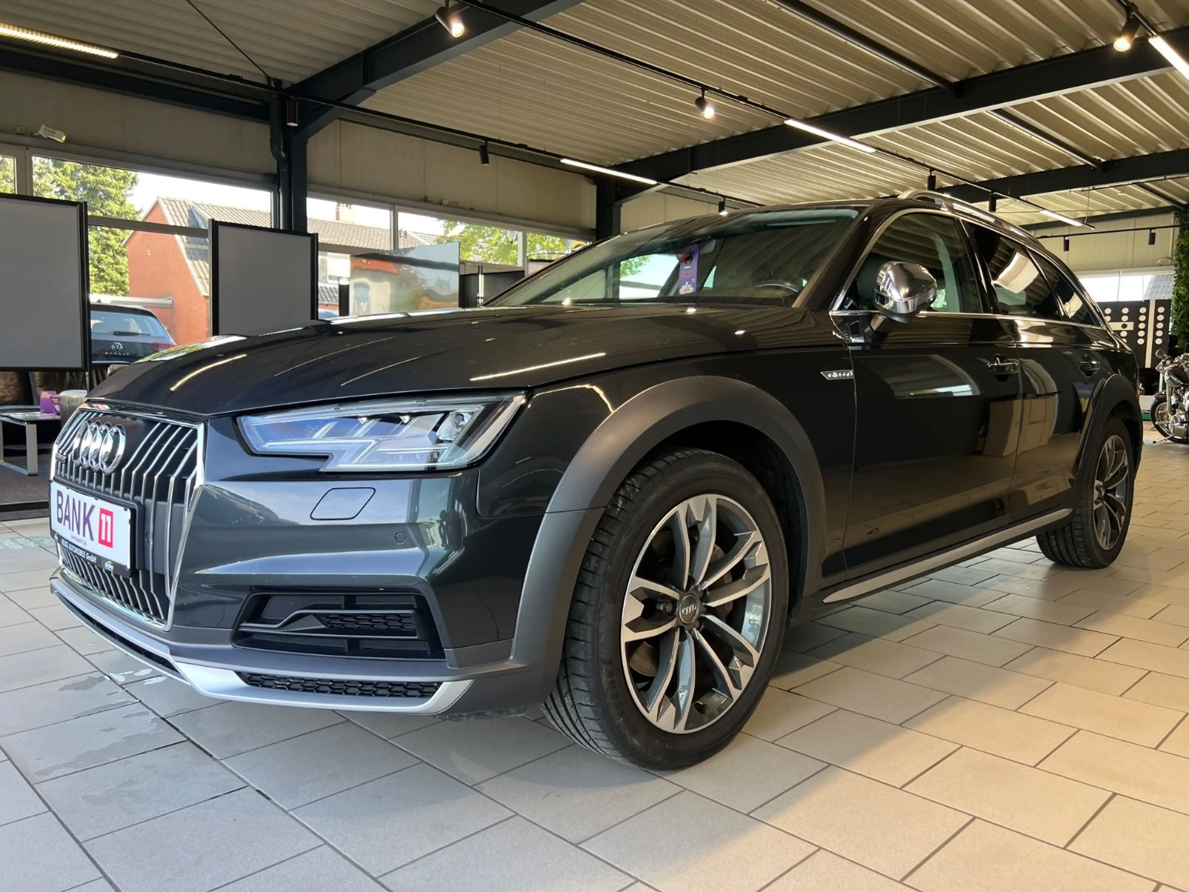 Audi A4 allroad quattro*ALCANTARA*MEMORY*TOTWINKEL — photo 3