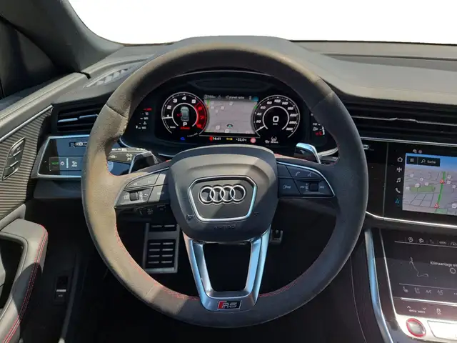 Audi Q8 view 13
