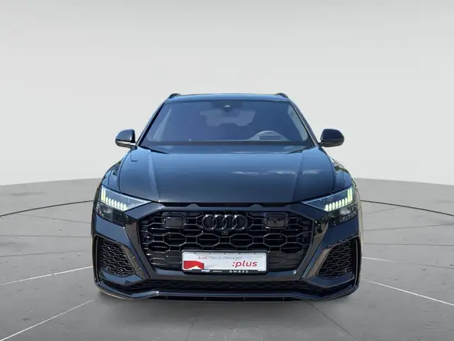 Audi Q8 view 2