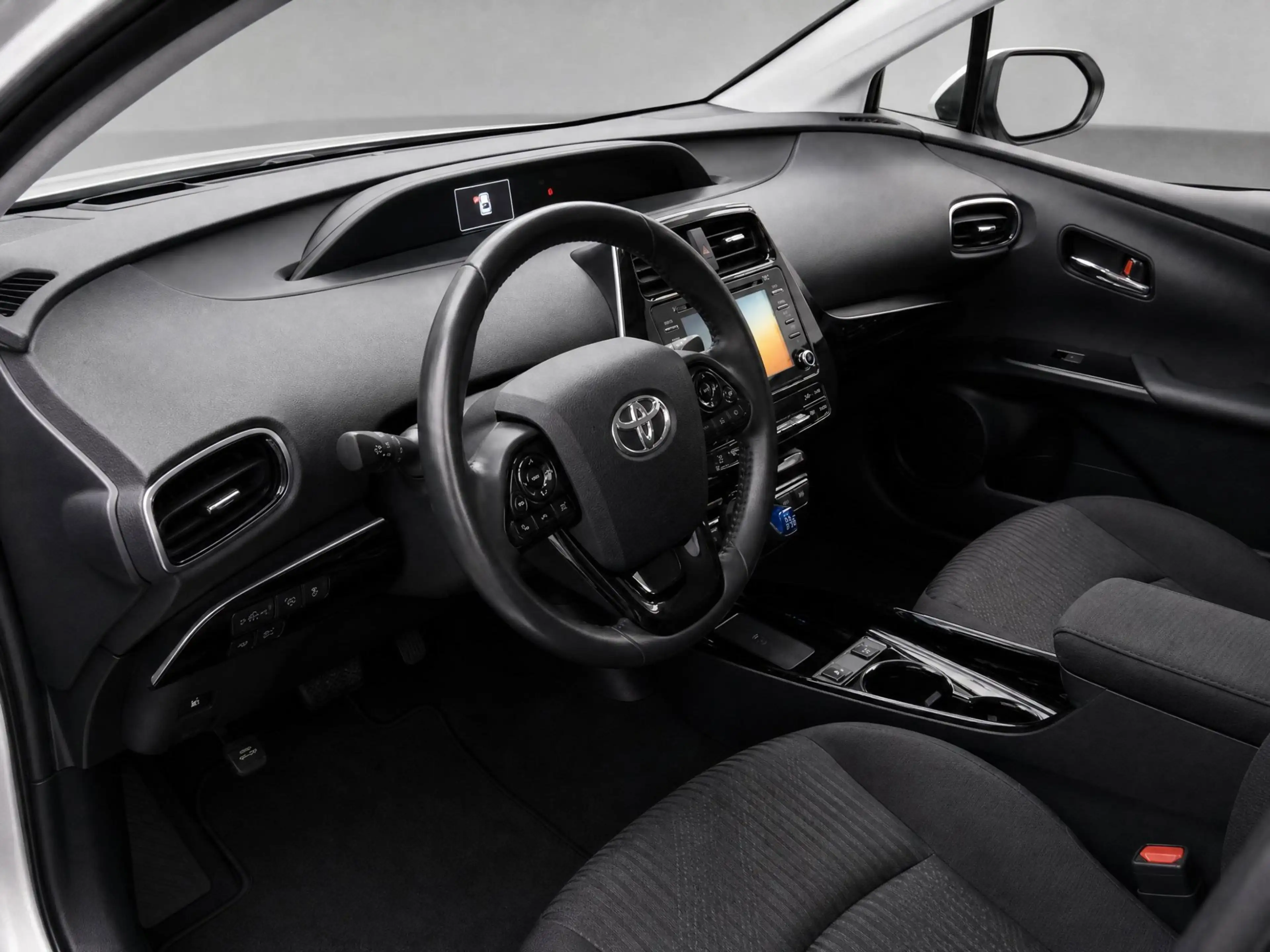 Toyota Prius 1.8 Dynamic // NAVI // CAMERA // ADAPTIVE CRUISE / — photo 9