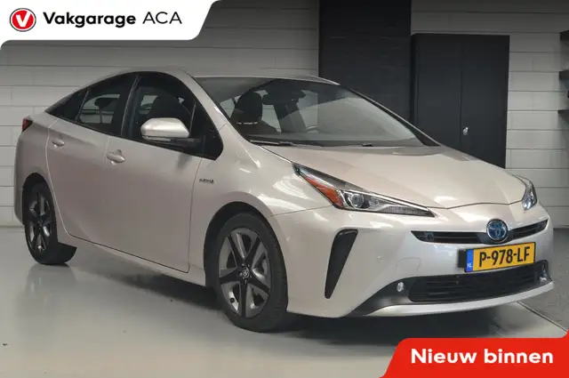 Toyota Prius 1.8 Dynamic // NAVI // CAMERA // ADAPTIVE CRUISE /