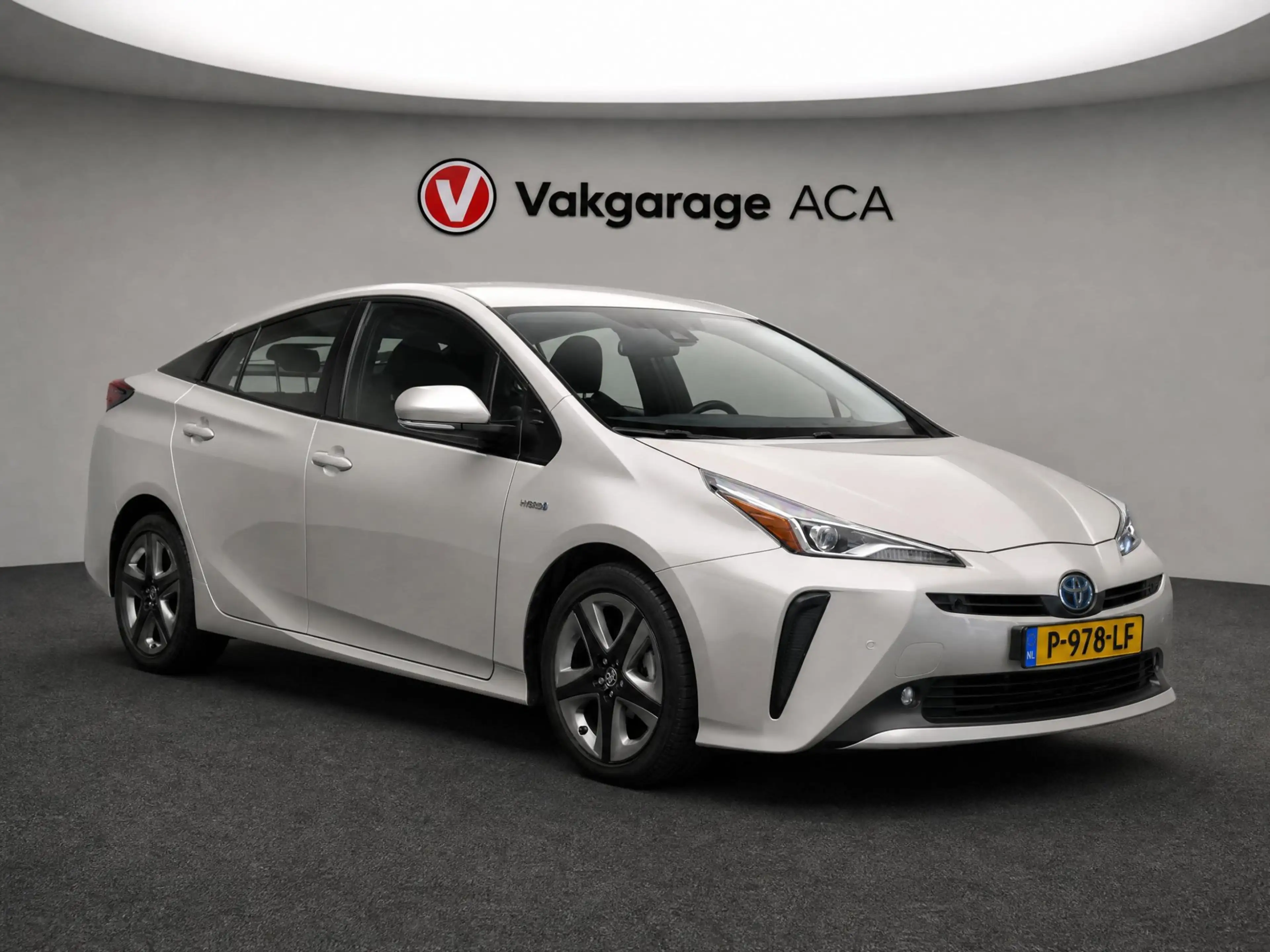 Toyota Prius 1.8 Dynamic // NAVI // CAMERA // ADAPTIVE CRUISE /