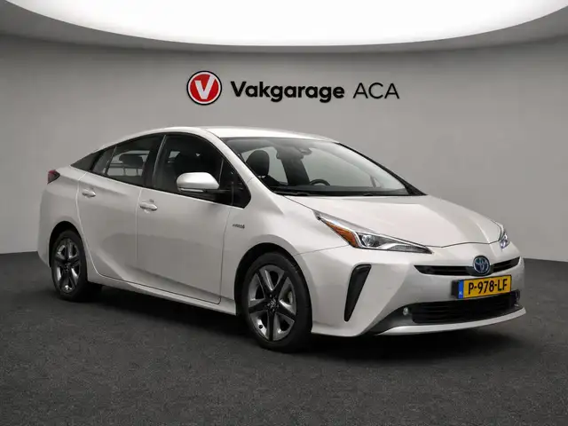 Toyota Prius 1.8 Dynamic // NAVI // CAMERA // ADAPTIVE CRUISE /