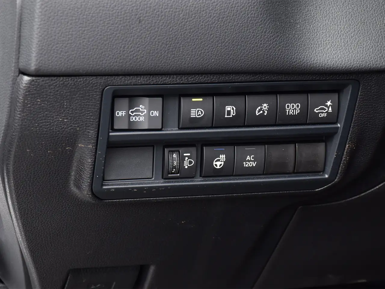 Toyota Tundra снимка Toyota Tundra