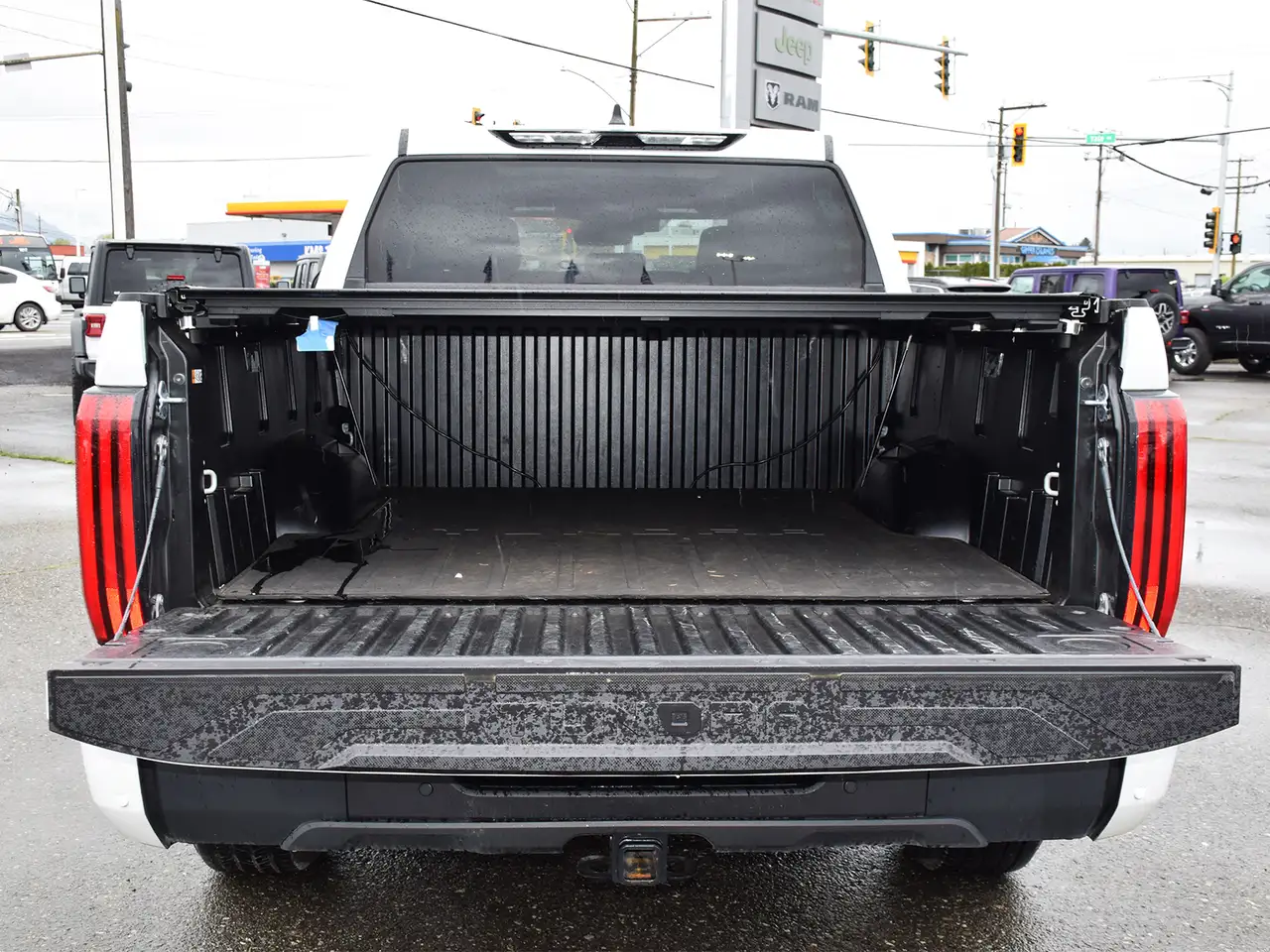 Toyota Tundra снимка Toyota Tundra