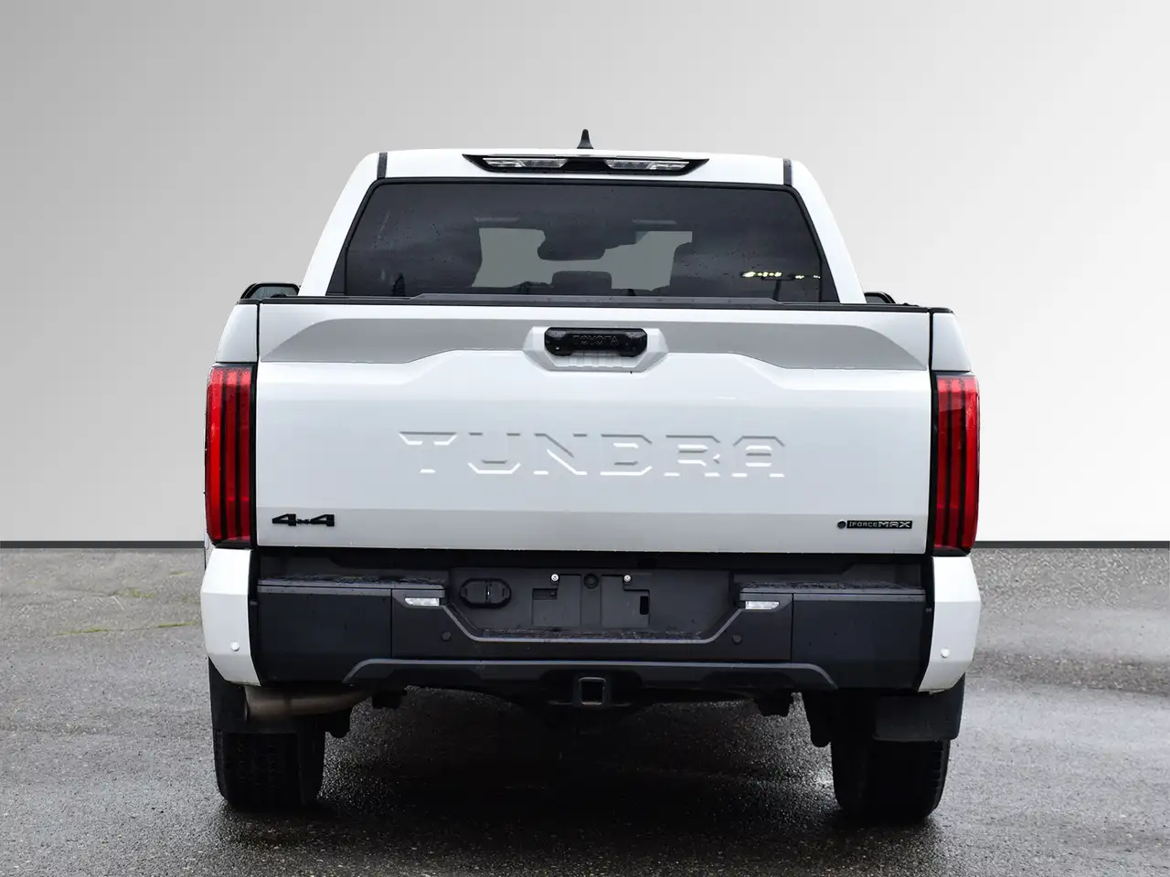 Toyota Tundra снимка Toyota Tundra