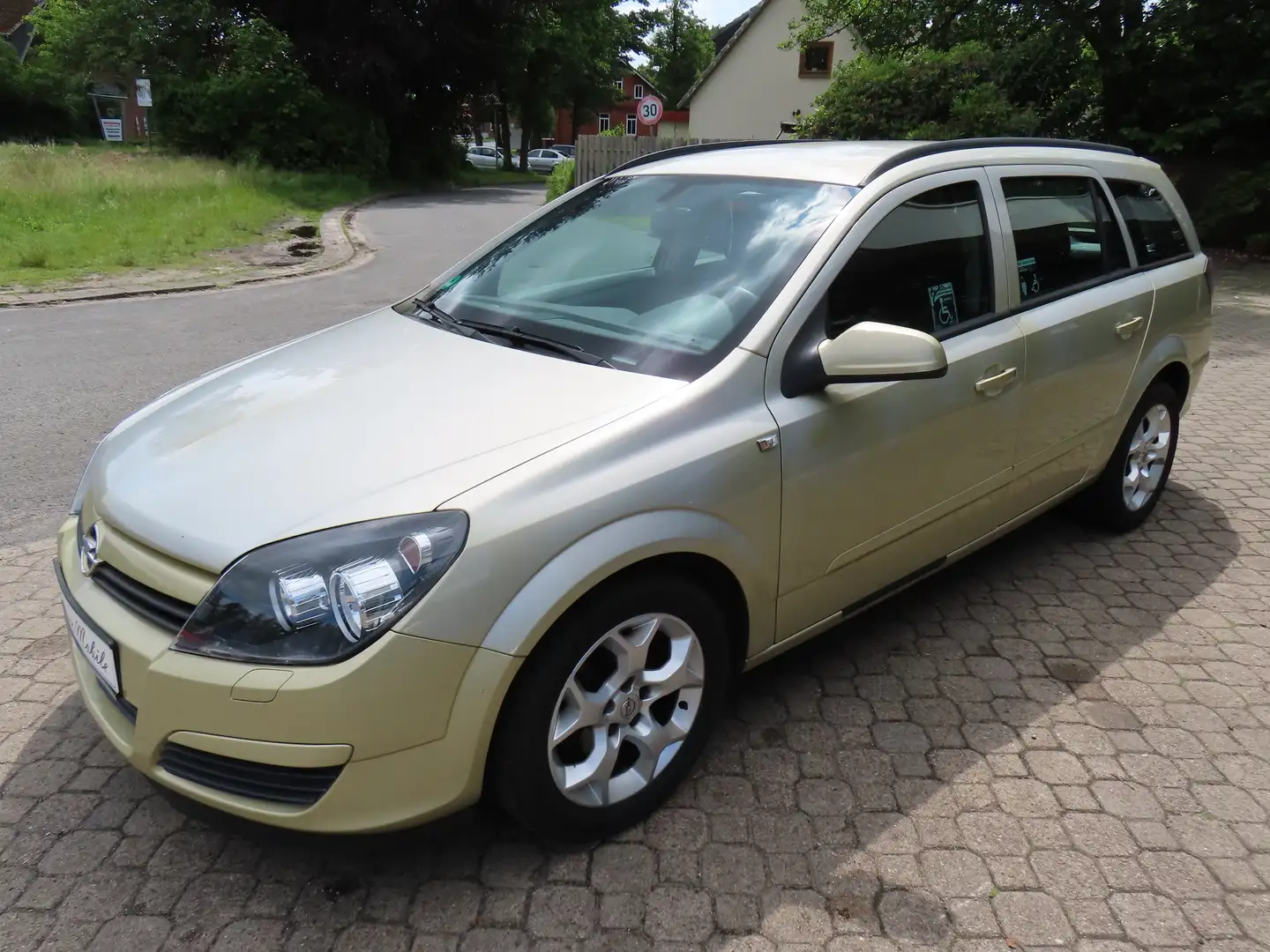 Opel Astra H Caravan 1.8 Automatik Edition *nur 118 TKM*AHK* Gold - 2