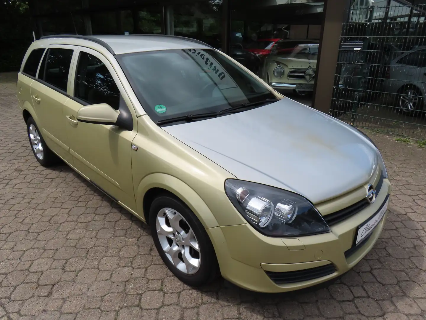 Opel Astra H Caravan 1.8 Automatik Edition *nur 118 TKM*AHK* Gold - 1