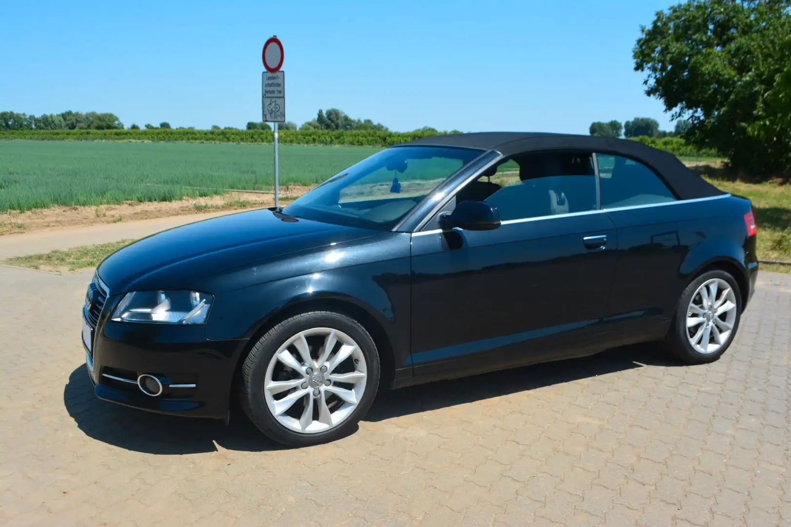 Audi A3 Cabriolet 1.2 TFSI Ambition Schwarz - 1