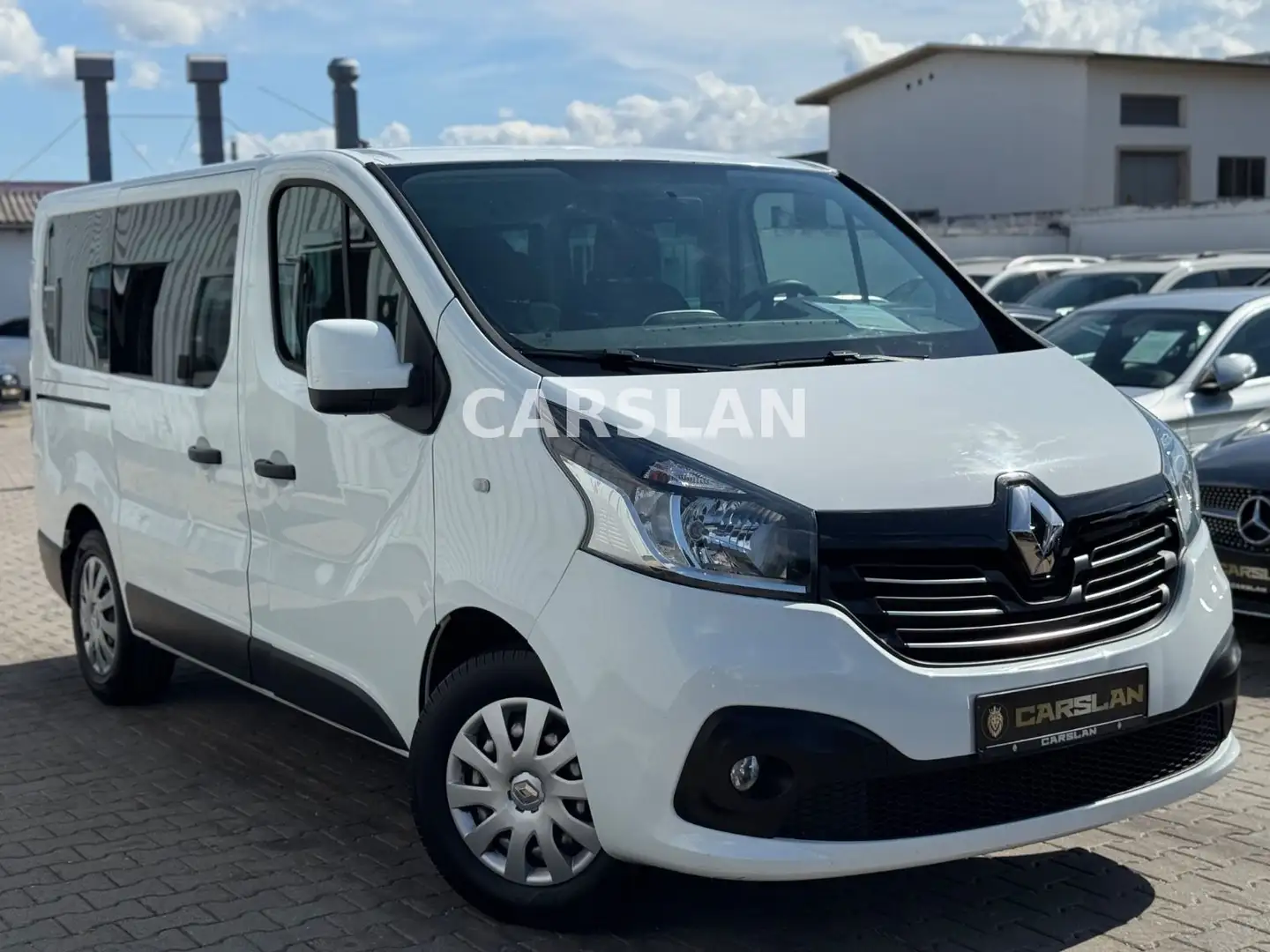 Renault Trafic 1.HAND+9-SITZER+NAVI+PDC+AHK+KEYLES+EURO6 Blanc - 1