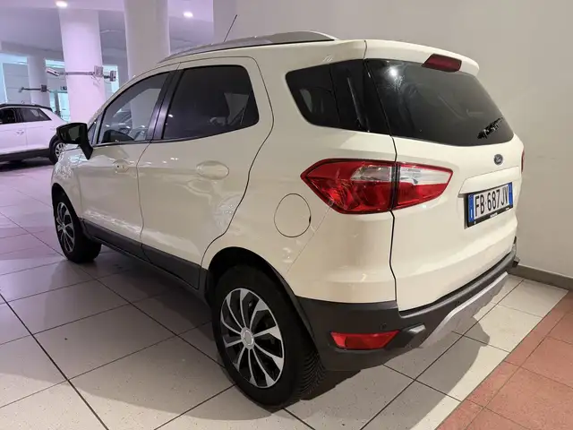 Ford Ecosport view 3