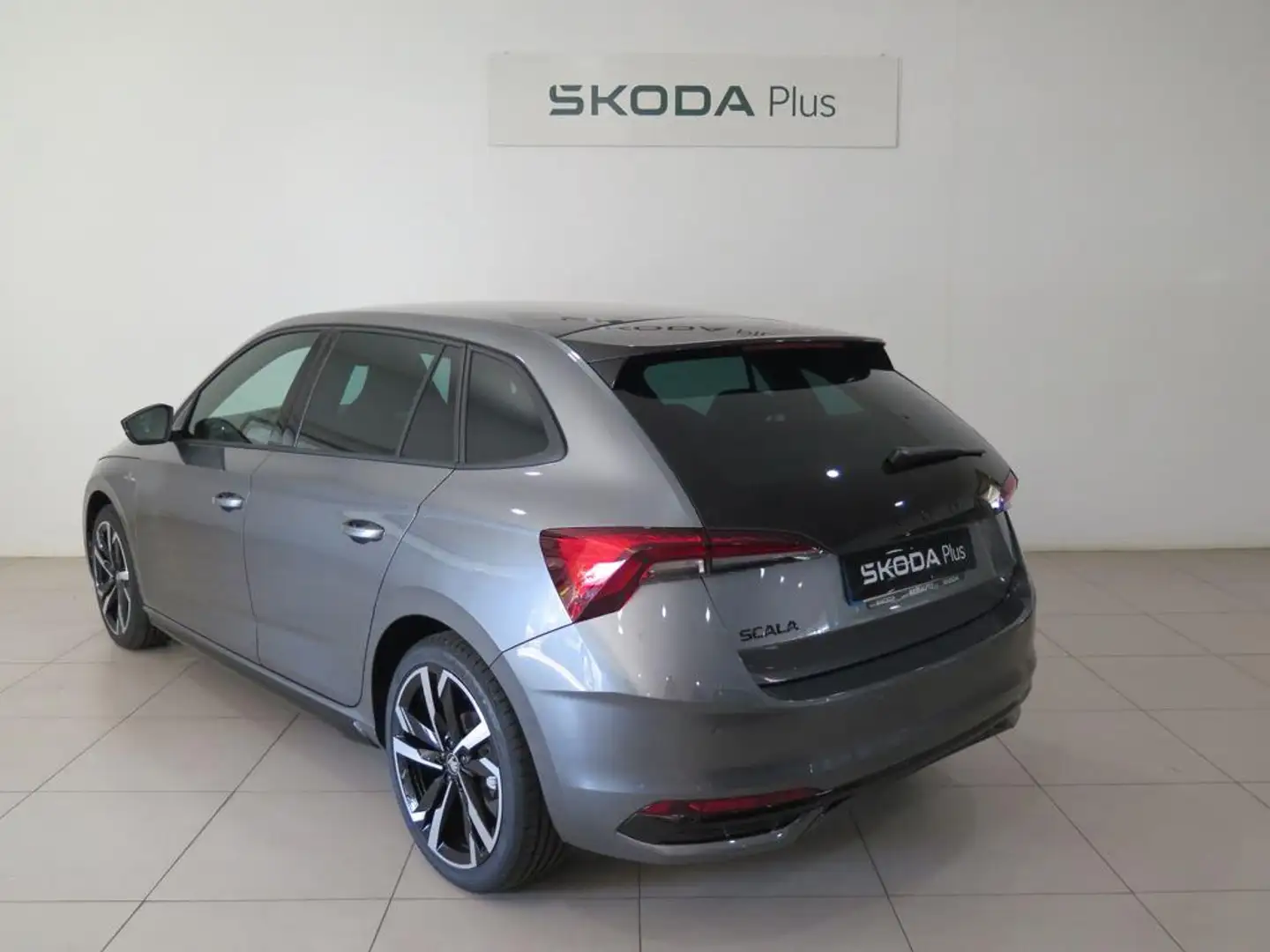 Skoda Scala 1.5 TSI Monte Carlo 110kW Gris - 2