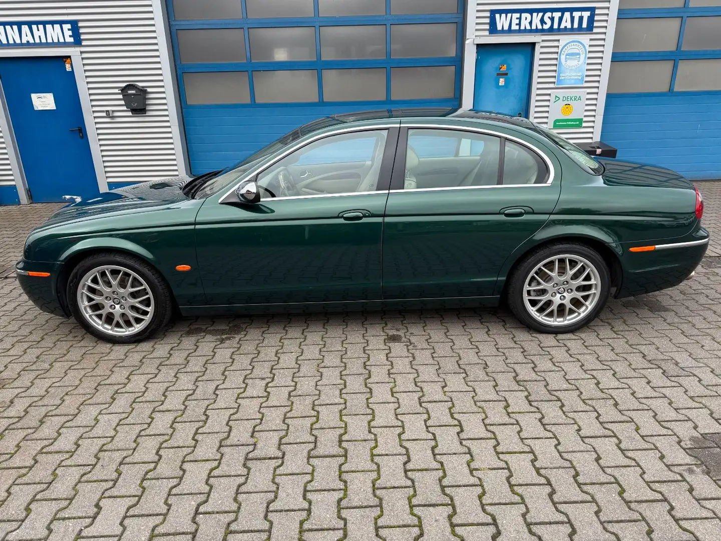 Jaguar S-Type 2.7 V6 Diesel Execut. Klima Navi PDC SHZ Grün - 2