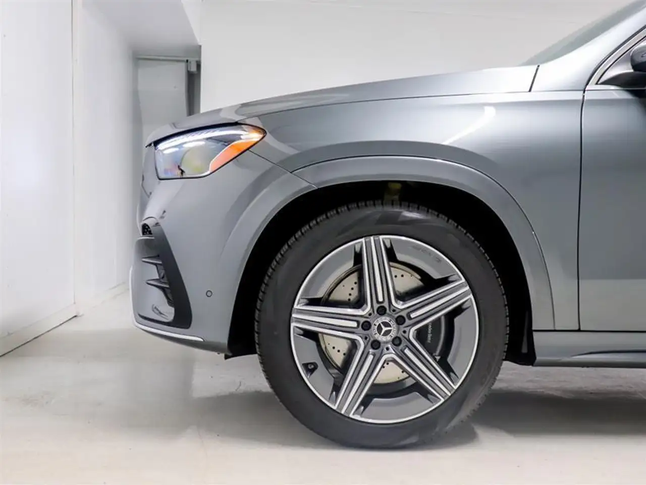 Mercedes-Benz GLE снимка Mercedes-Benz GLE