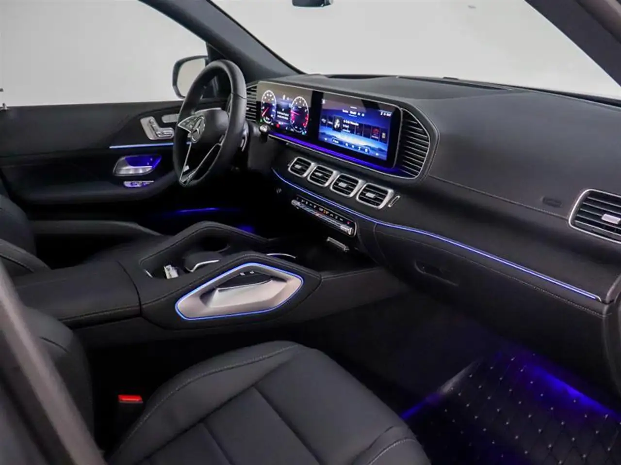 Mercedes-Benz GLE снимка Mercedes-Benz GLE
