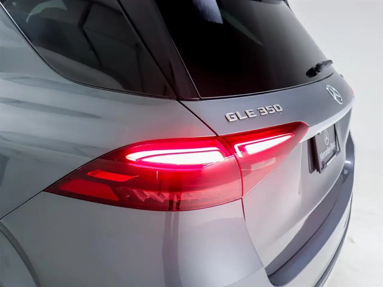 Mercedes-Benz GLE снимка Mercedes-Benz GLE