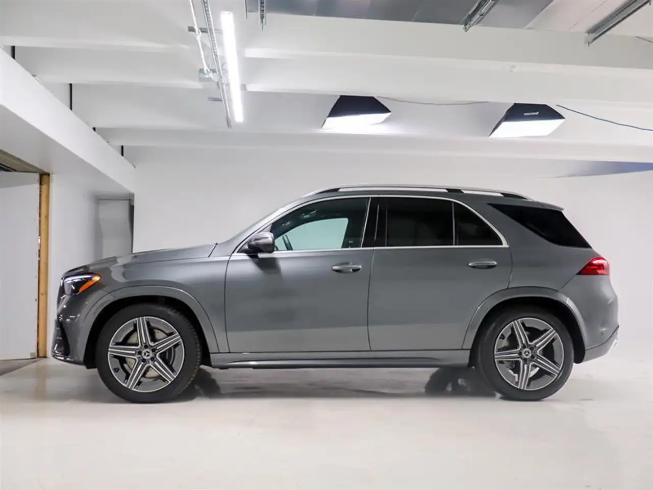 Mercedes-Benz GLE снимка Mercedes-Benz GLE