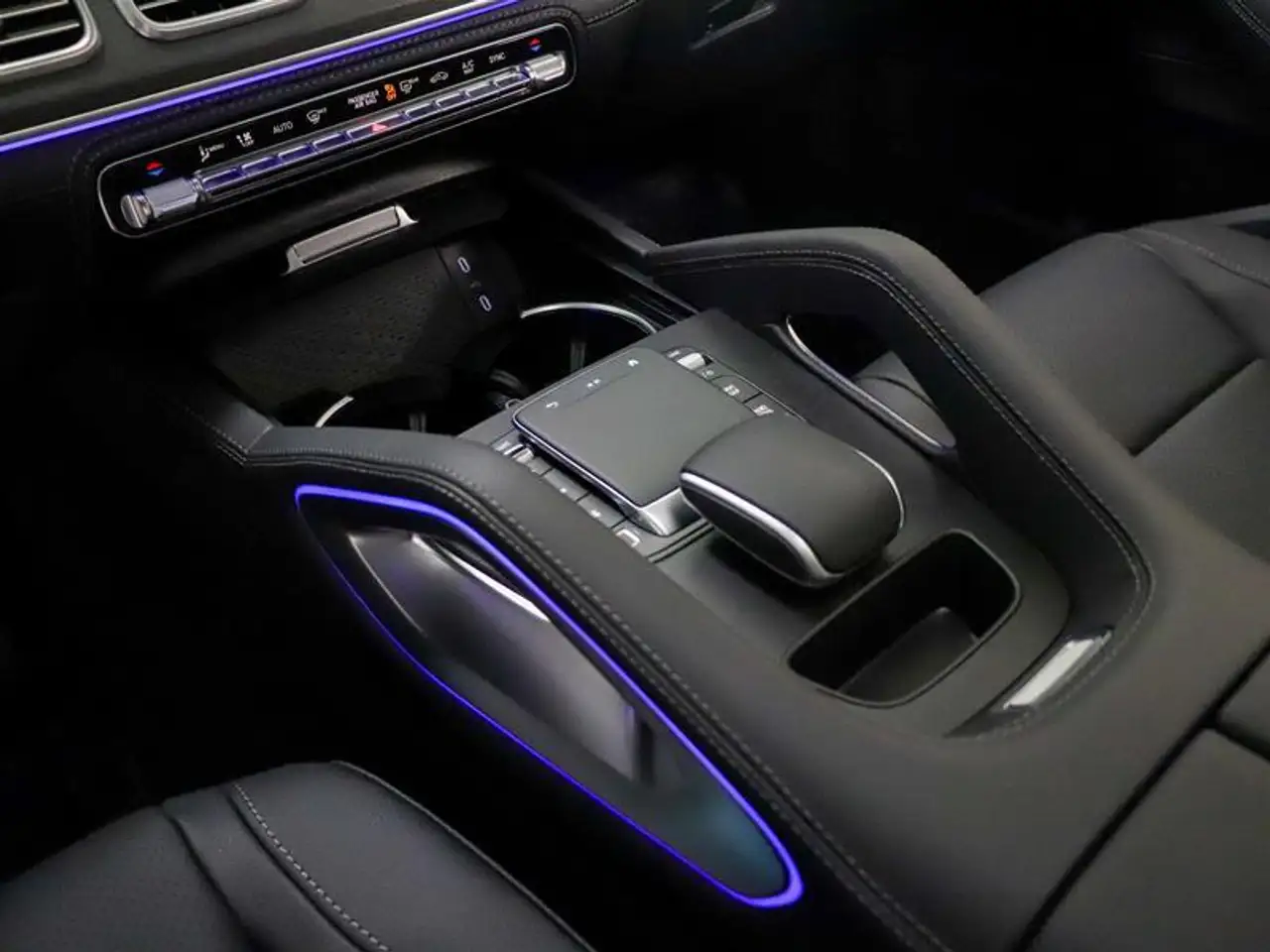 Mercedes-Benz GLE снимка Mercedes-Benz GLE