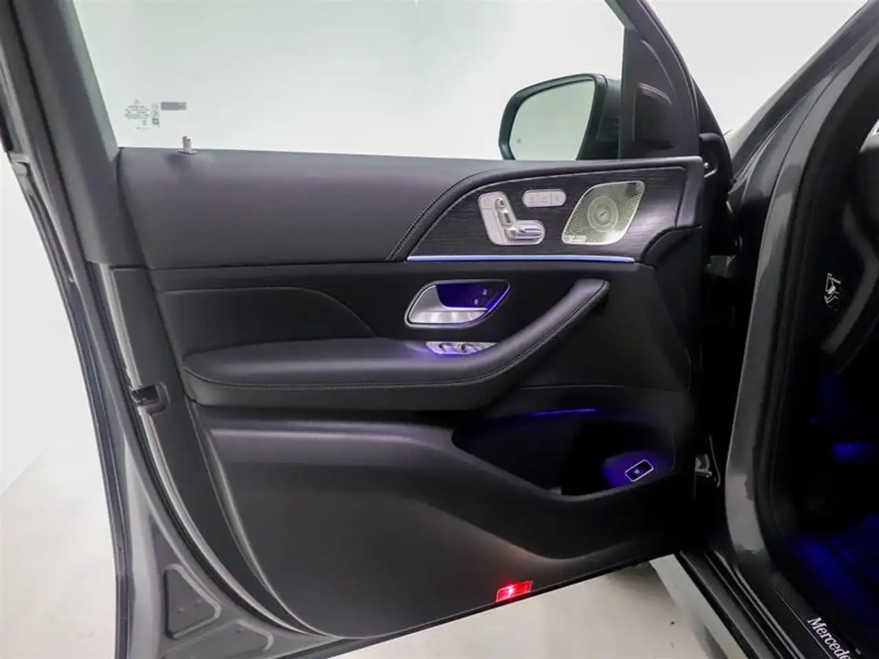 Mercedes-Benz GLE снимка Mercedes-Benz GLE