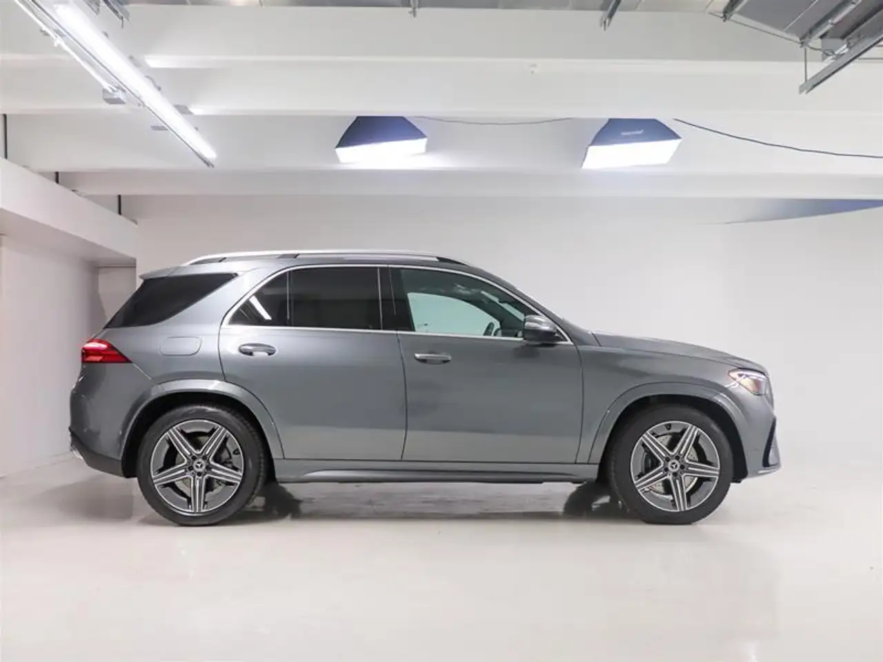 Mercedes-Benz GLE снимка Mercedes-Benz GLE