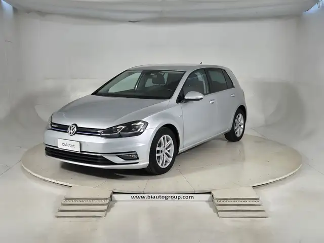 Volkswagen Golf VII 2017 5p Benzina 5p 1.5 tgi Executive 130cv dsg