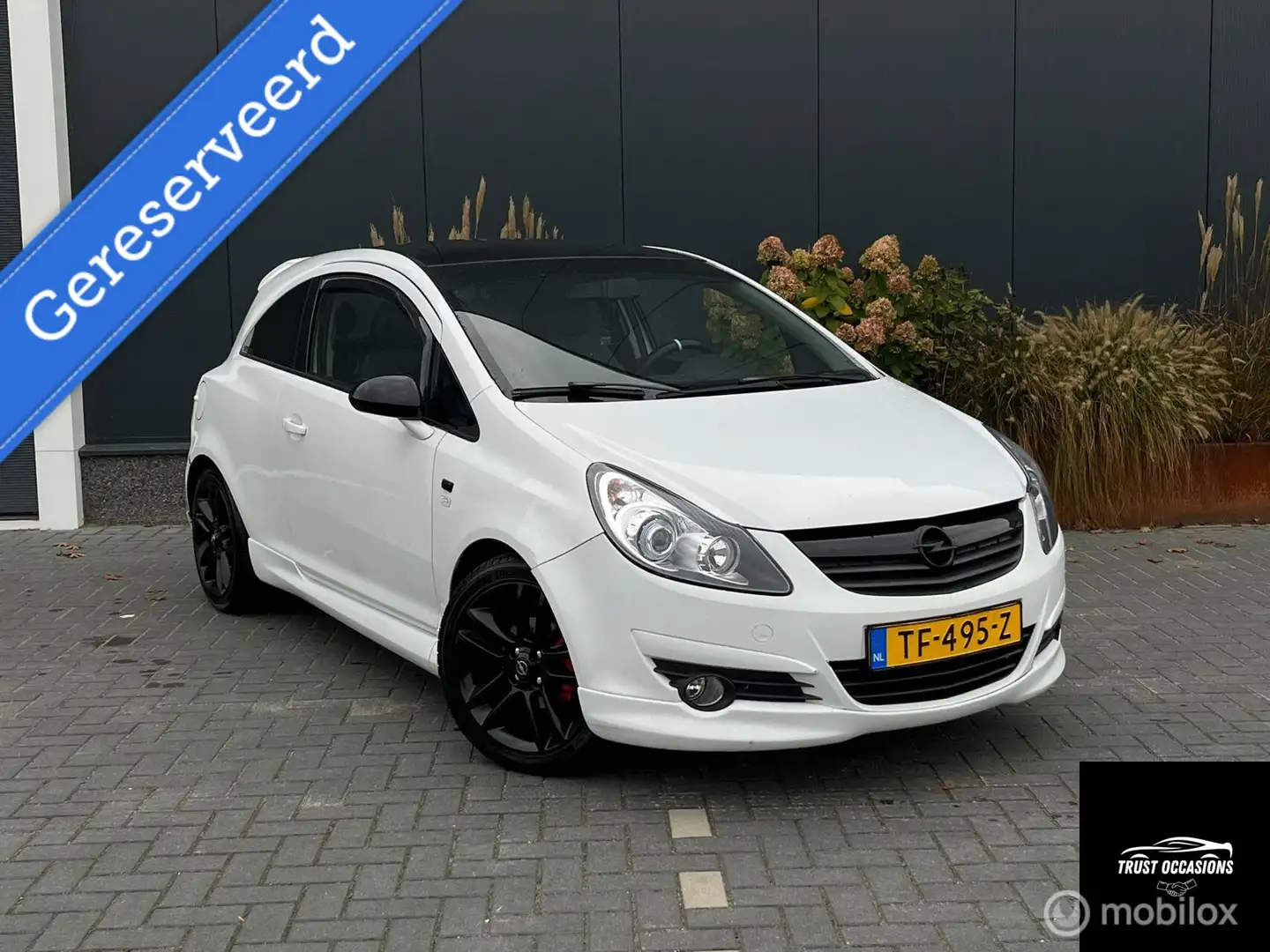 Opel Corsa 1.2-16V OPC SPORT Edition LIMTED LEER APK AIRCO Blanc - 1
