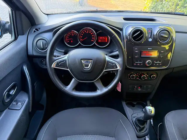 Dacia Logan view 2