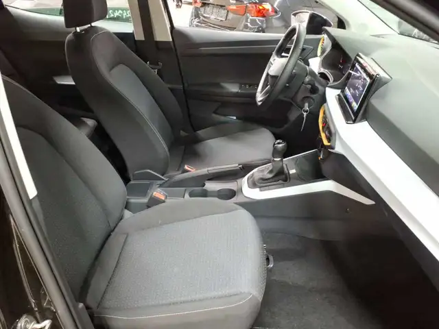 SEAT Arona view 8