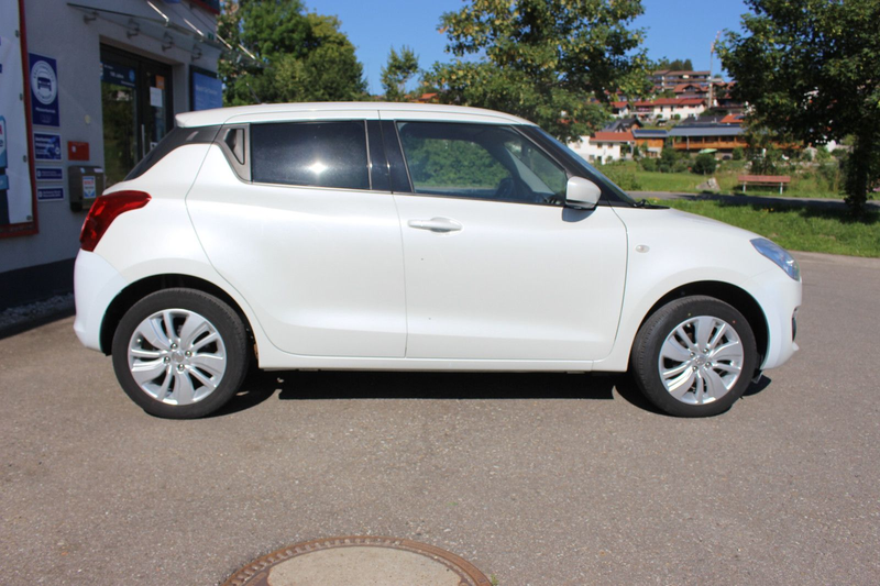 Suzuki Swift Club Mild Hybrid Allrad/Navi/Sitzh. — photo 4