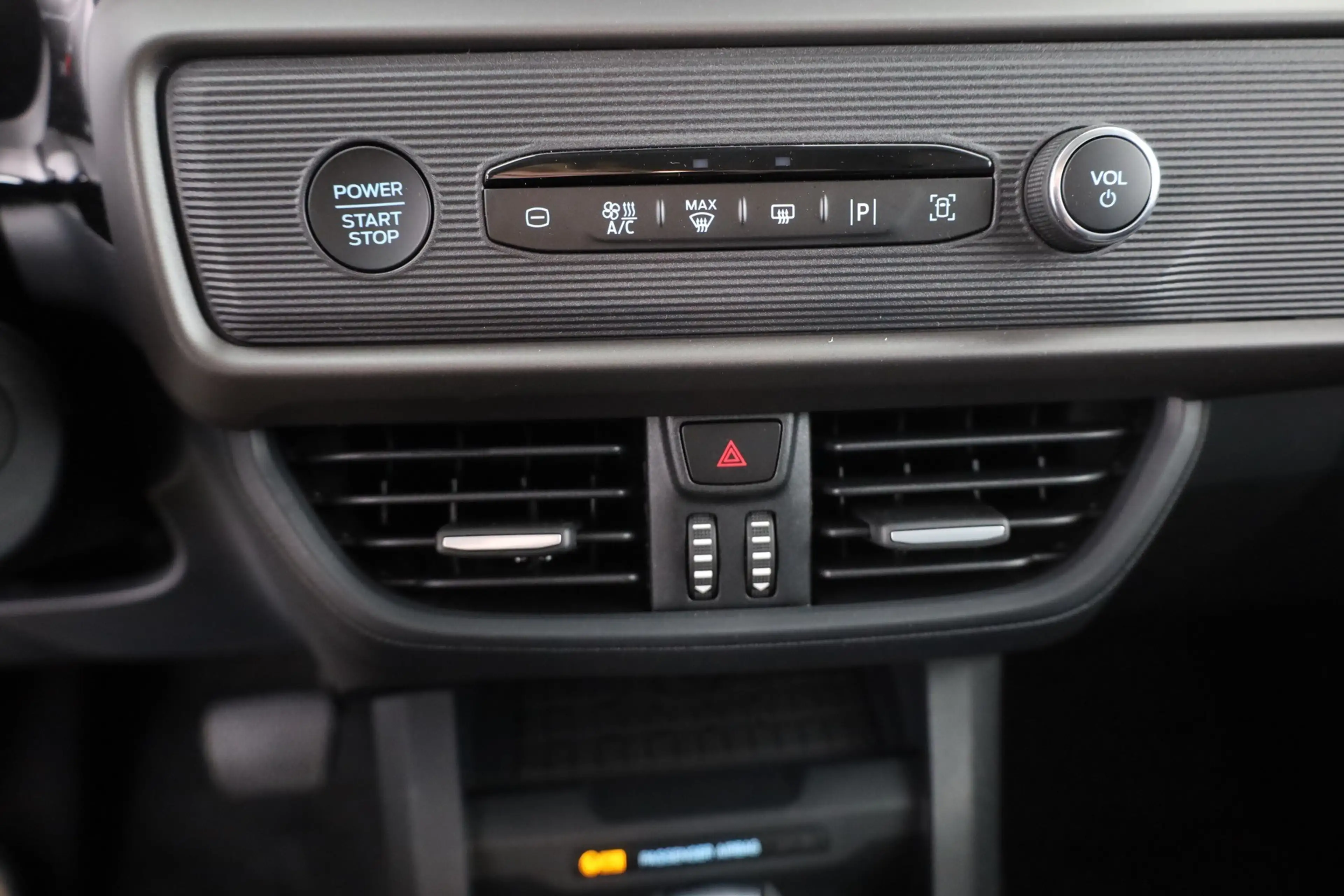 Ford Tourneo Courier Titanium 1.0 EB Aut. Kamera AHK — photo 12