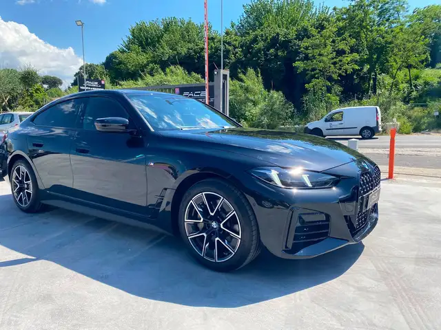 BMW 4 Series view 6