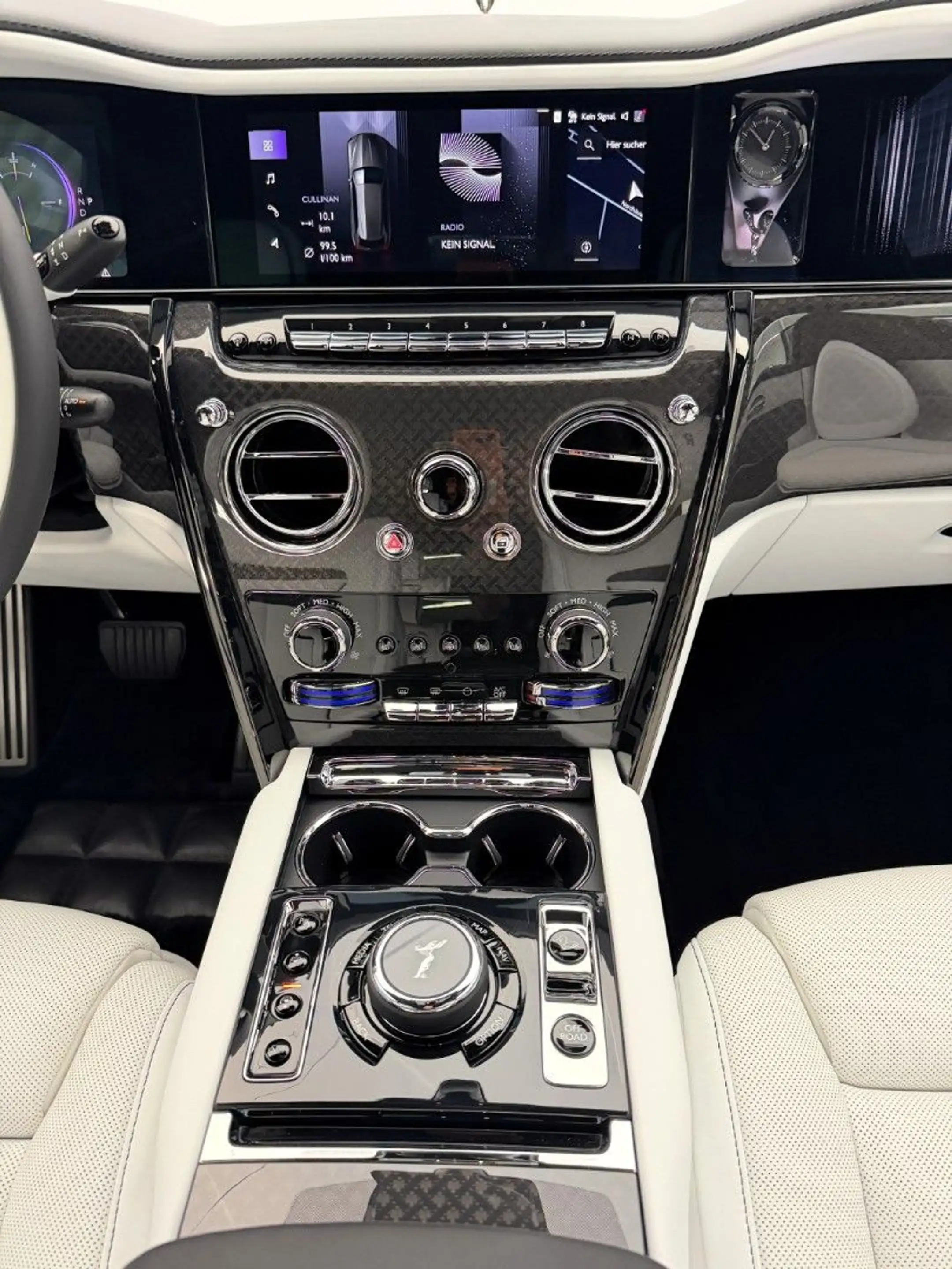 Rolls-Royce Cullinan II Black Badge 2026°Bespoke°Shoot. Star — photo 15