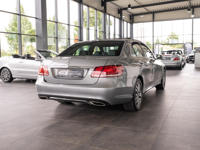 Mercedes-Benz E 200 ** AHK ** LED ** — photo 6