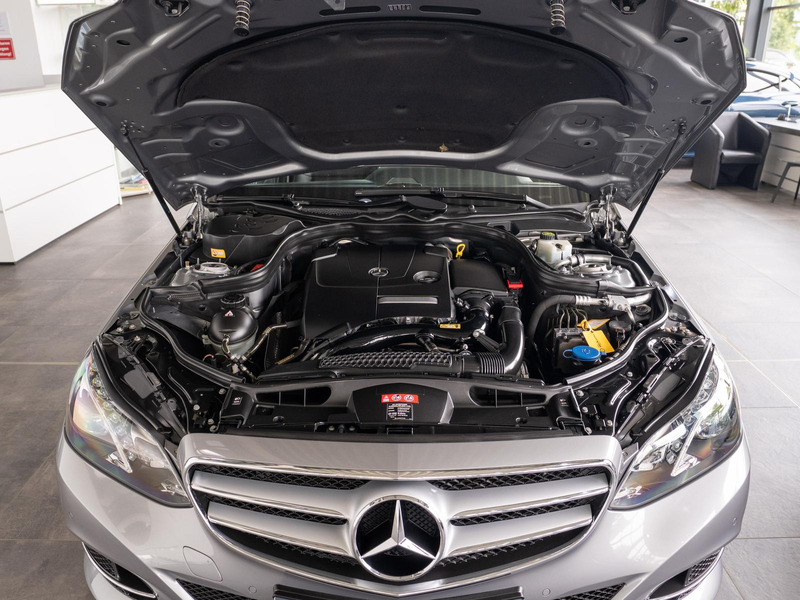 Mercedes-Benz E 200 ** AHK ** LED ** — photo 22