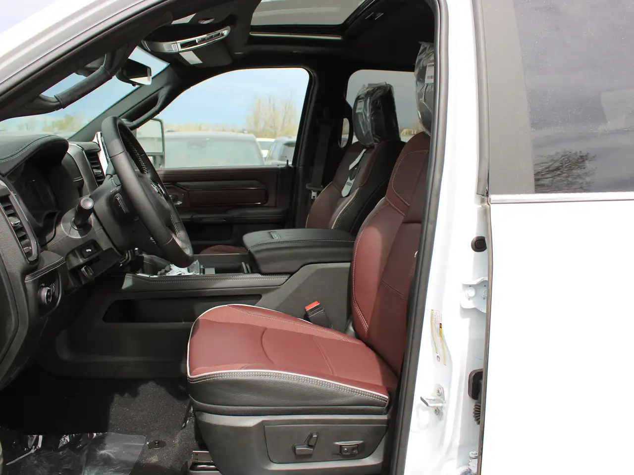 RAM 3500 снимка RAM 3500