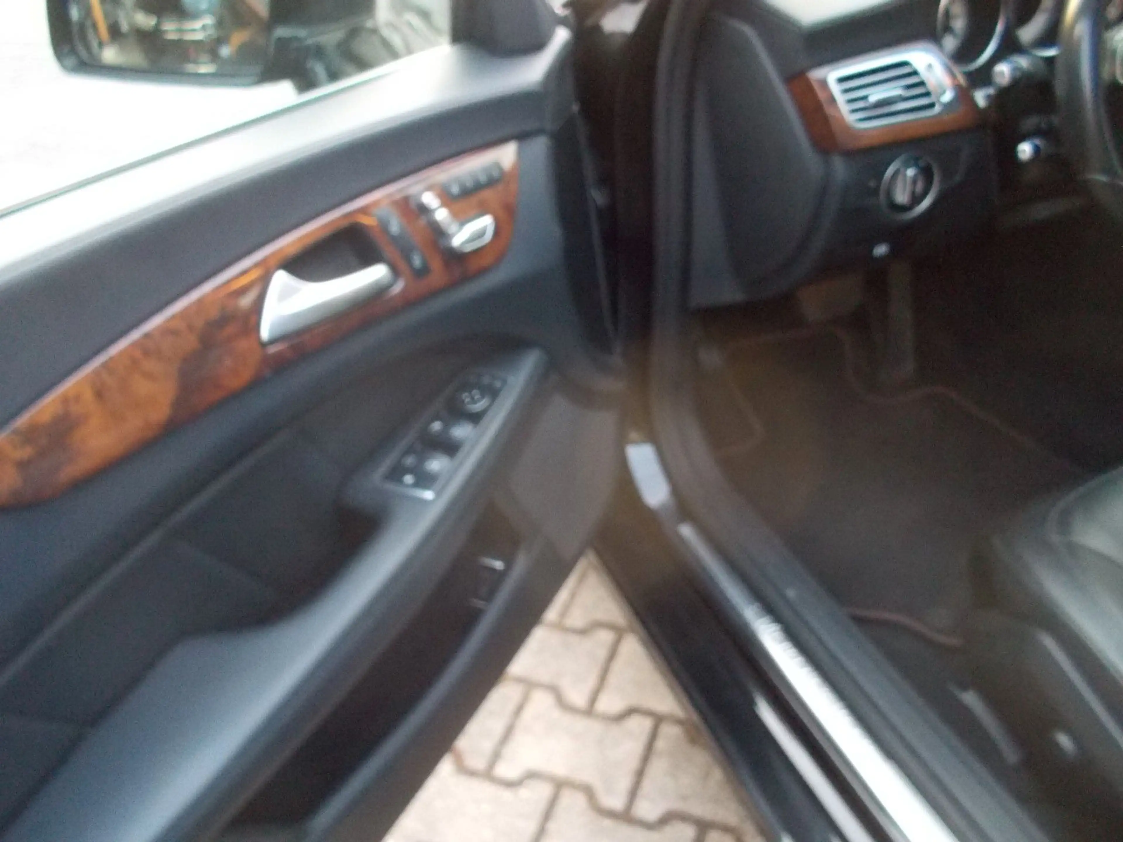 Mercedes-Benz CLS 350 CLS CLS 350 BlueTec / d — photo 16