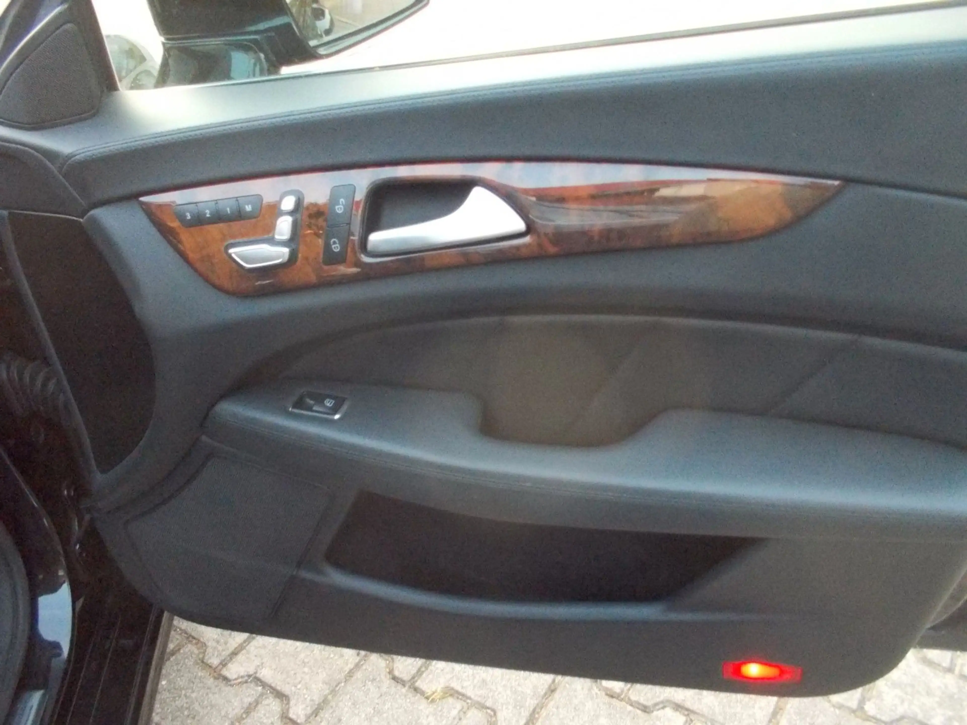 Mercedes-Benz CLS 350 CLS CLS 350 BlueTec / d — photo 15