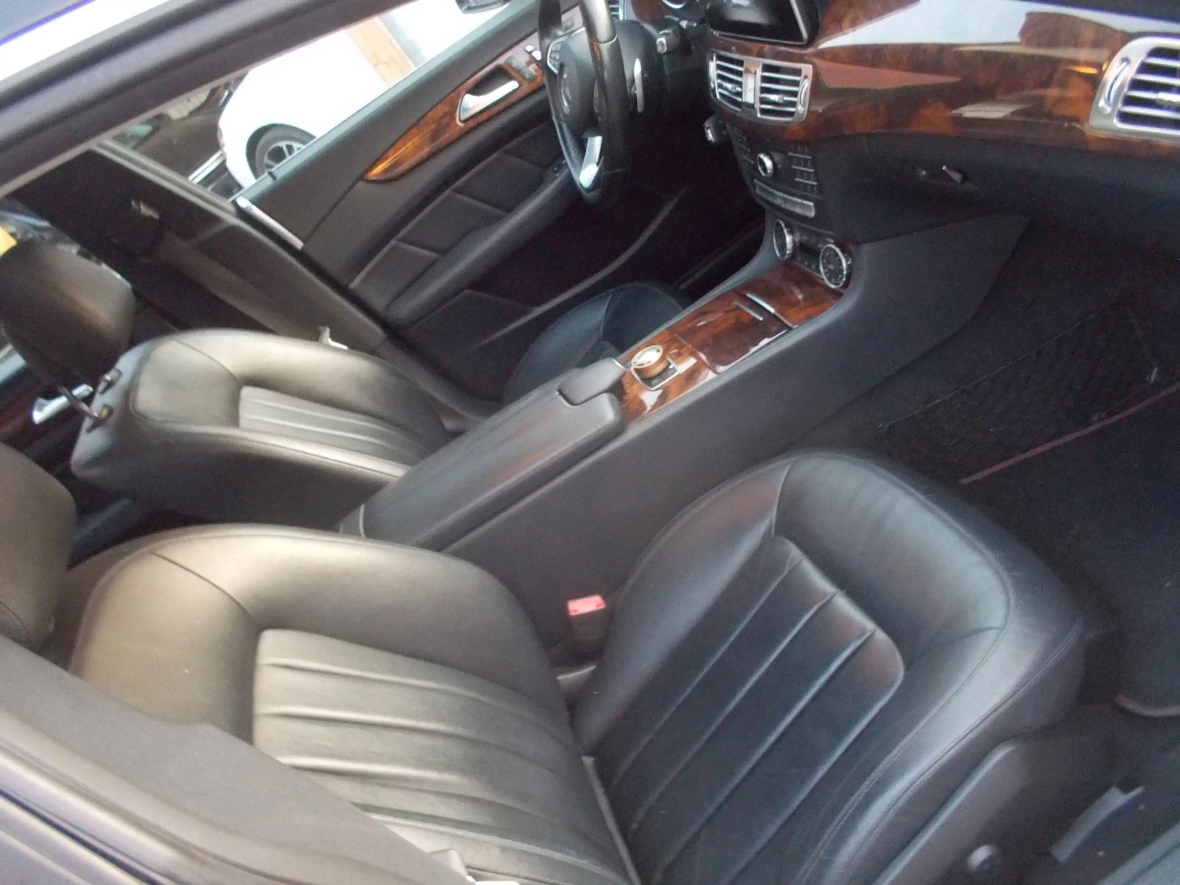 Mercedes-Benz CLS 350 CLS CLS 350 BlueTec / d — photo 8