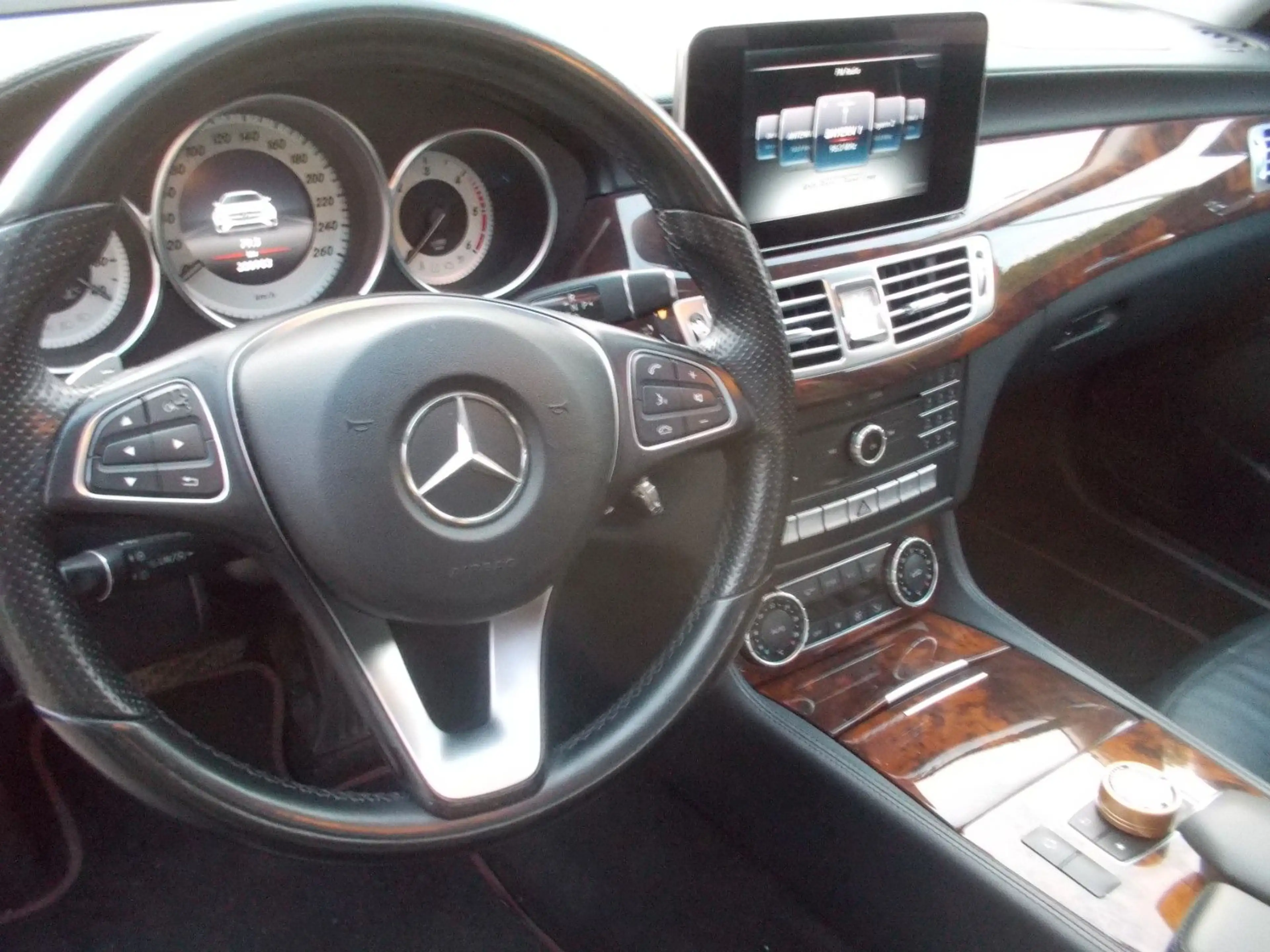 Mercedes-Benz CLS 350 CLS CLS 350 BlueTec / d — photo 14