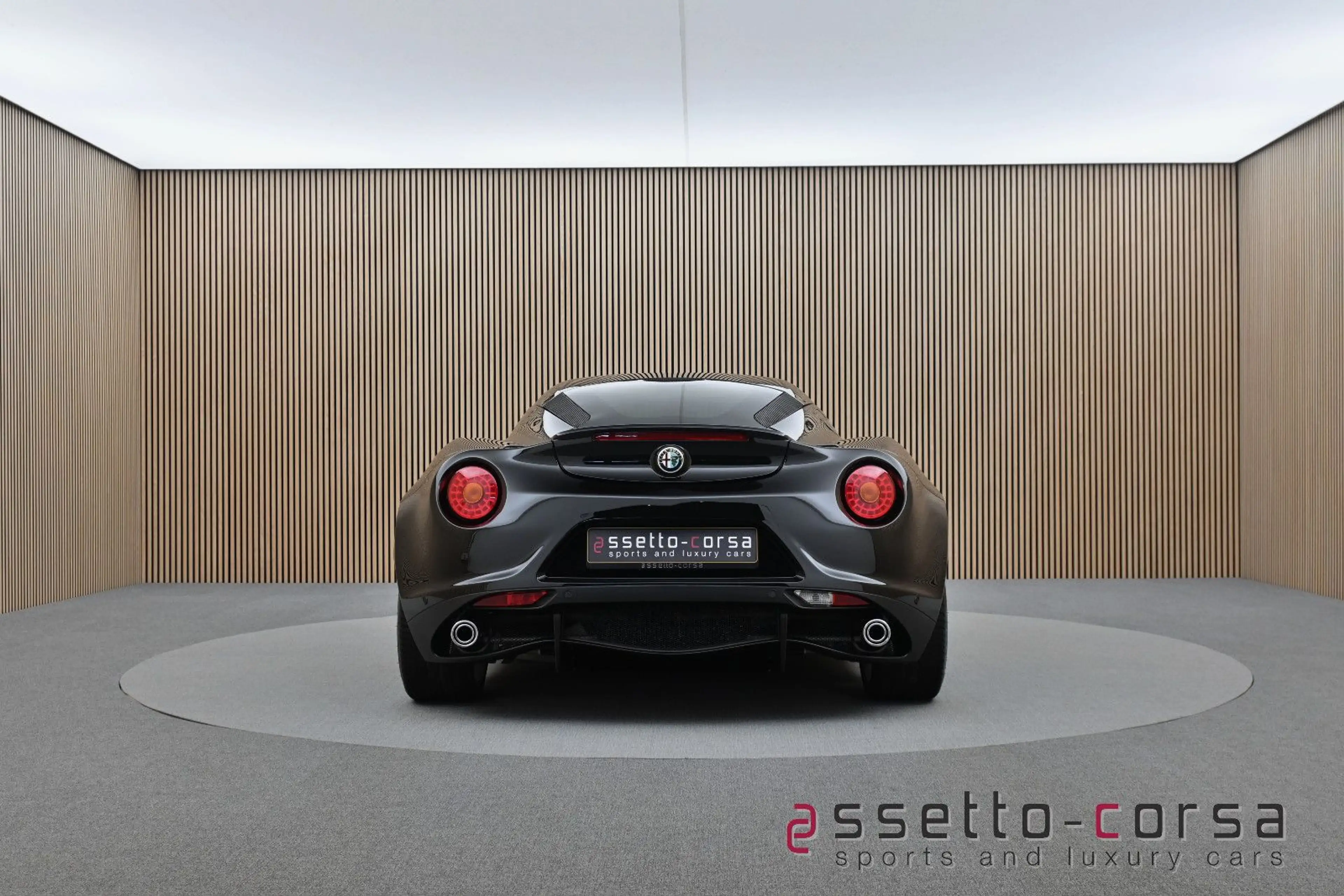 Alfa Romeo 4C *Carbon*10.379km*Classic Rims* Service history — photo 3
