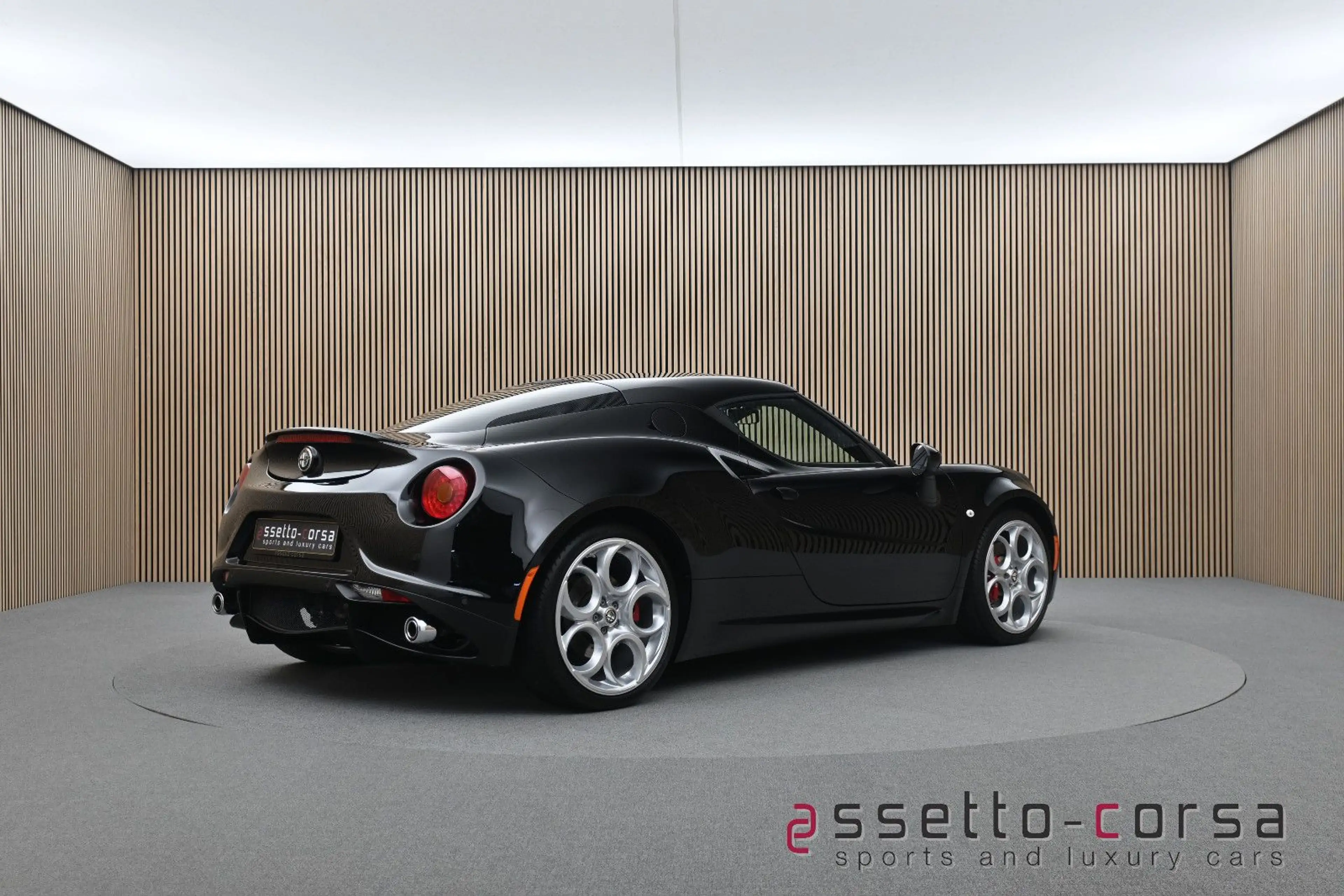 Alfa Romeo 4C *Carbon*10.379km*Classic Rims* Service history — photo 4