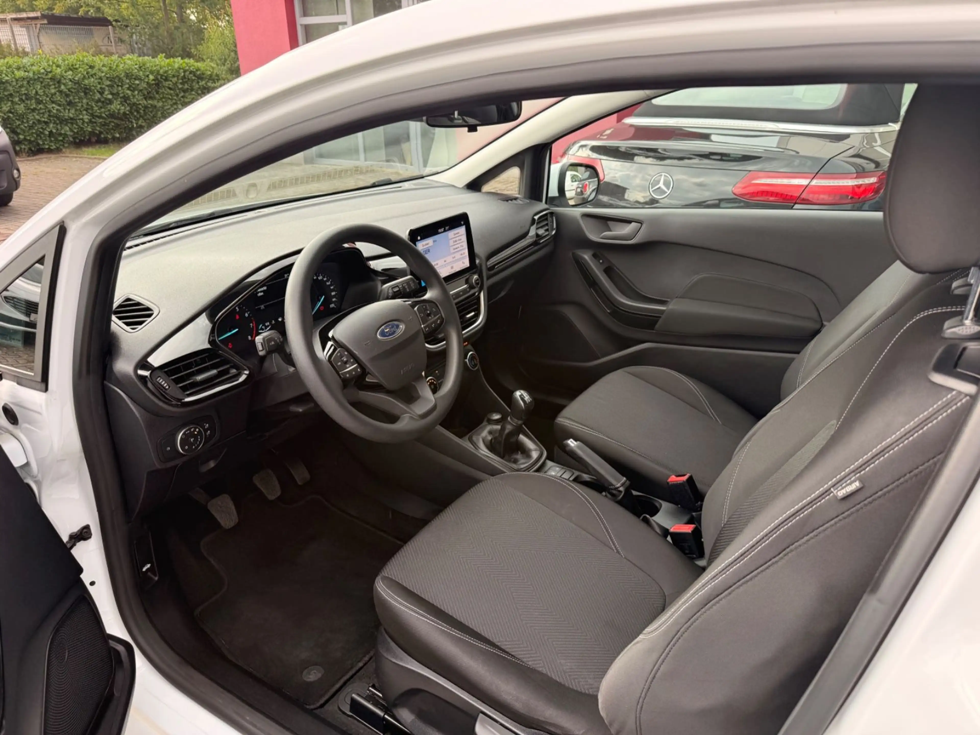 Ford Fiesta COOL&CONNECT Tempomat, PDC hinten — photo 14