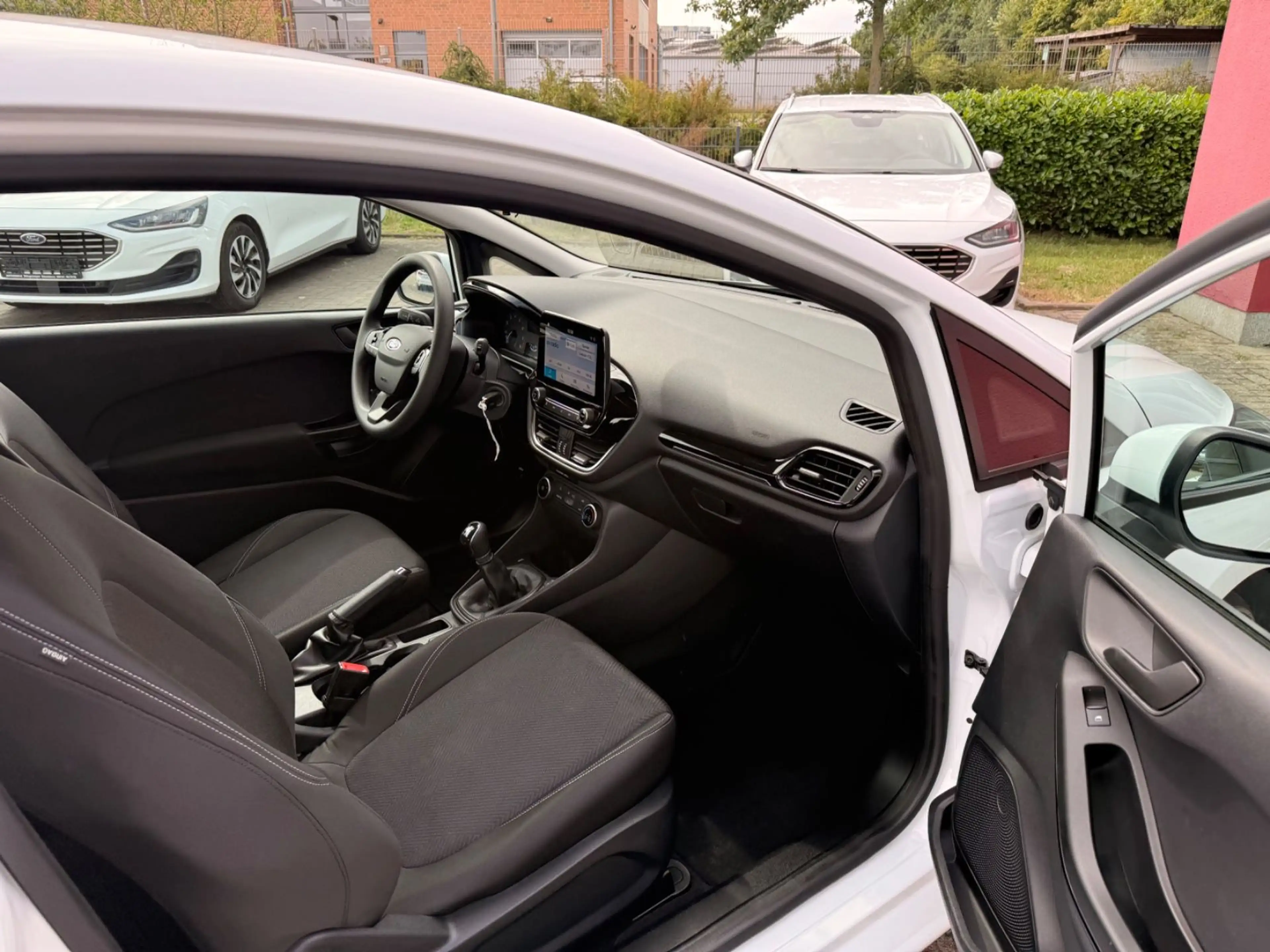 Ford Fiesta COOL&CONNECT Tempomat, PDC hinten — photo 15