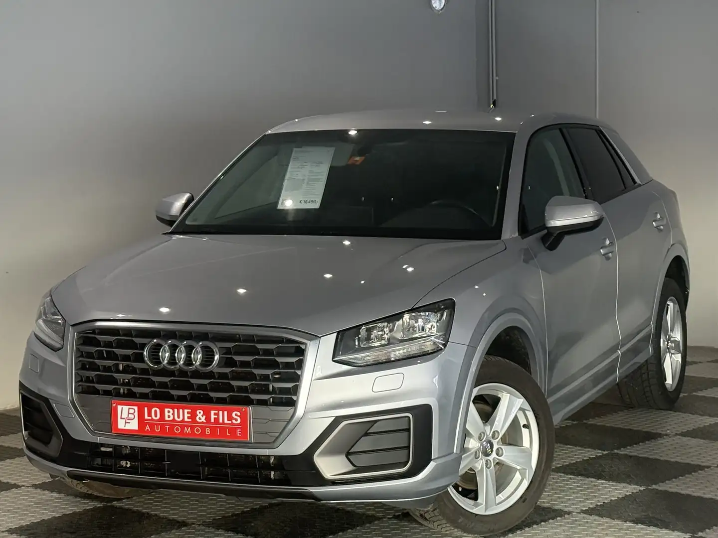 Audi Q2 30 TDi Sport Line - 1