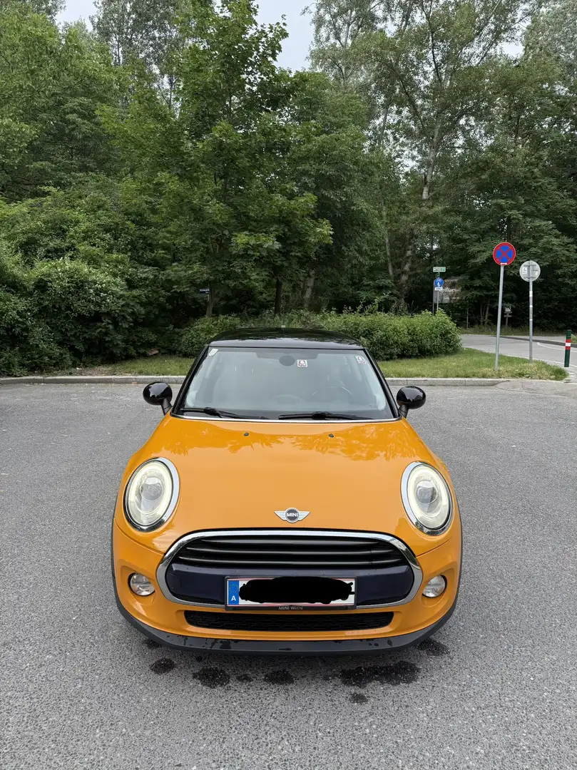 MINI Cooper Hatch COOPER Orange - 2
