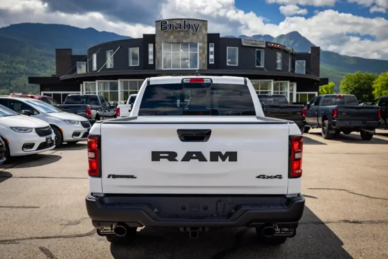 RAM 1500 снимка RAM 1500